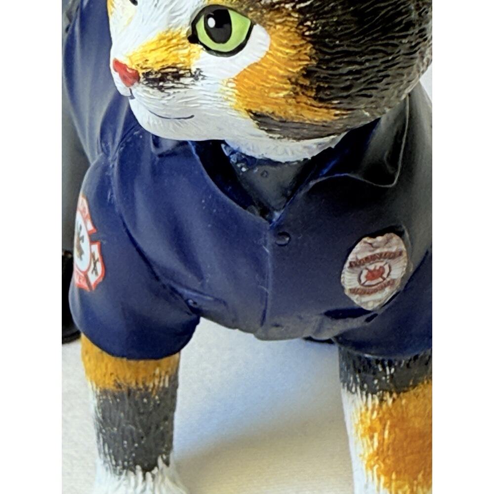 Hamilton Furr-ever Firefighter Hooks & Ladders Cat Figurine - Picture 8 of 11